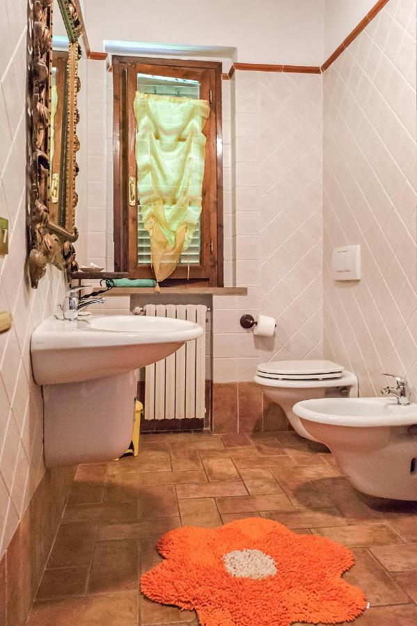 La Casanuova Villa Lajatico Buitenkant foto