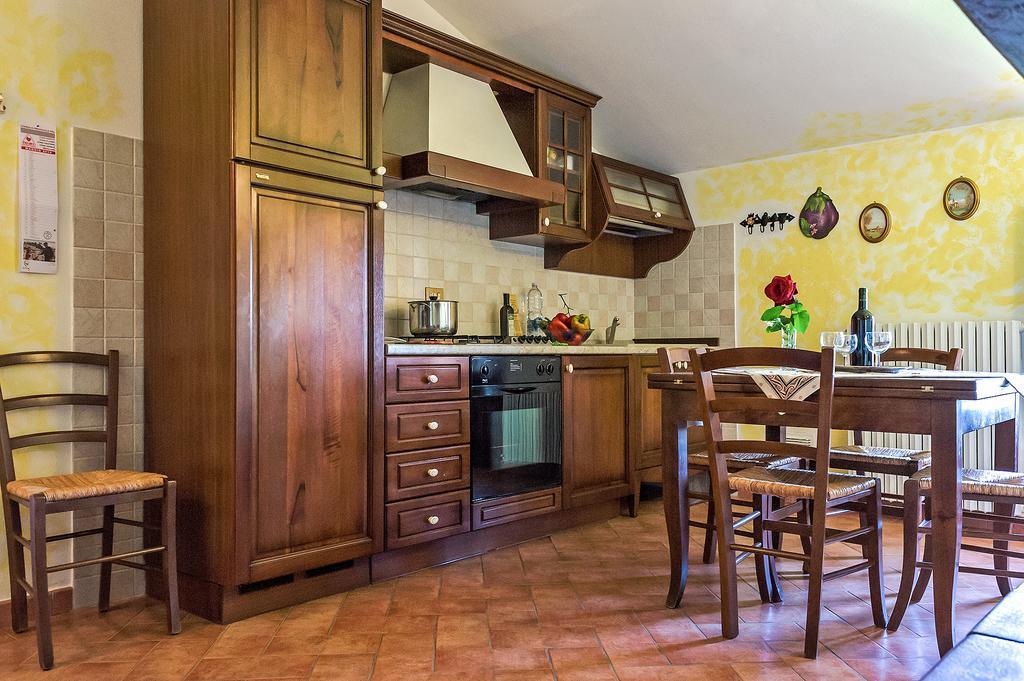La Casanuova Villa Lajatico Kamer foto